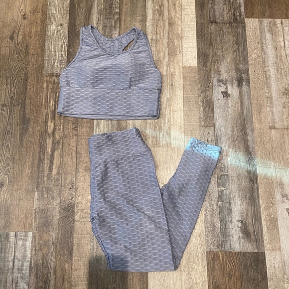 Famous TikTok Butt Scrunch Set - Picture 2 of 2